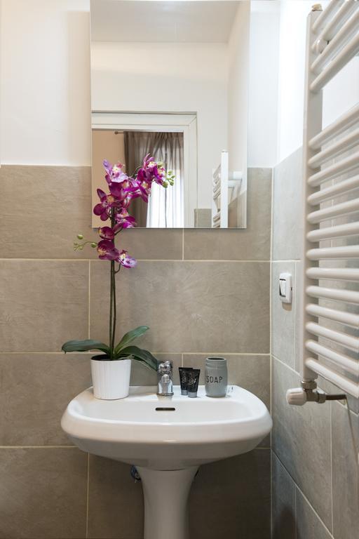 Charm Of Rome Bed & Breakfast Екстериор снимка